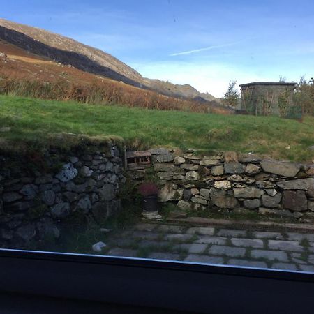 Snowdonia Mountain Hostel Bethesda Bagian luar foto