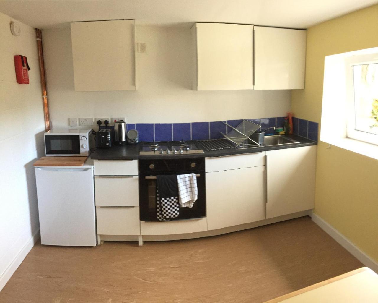 Snowdonia Mountain Hostel Bethesda Bagian luar foto